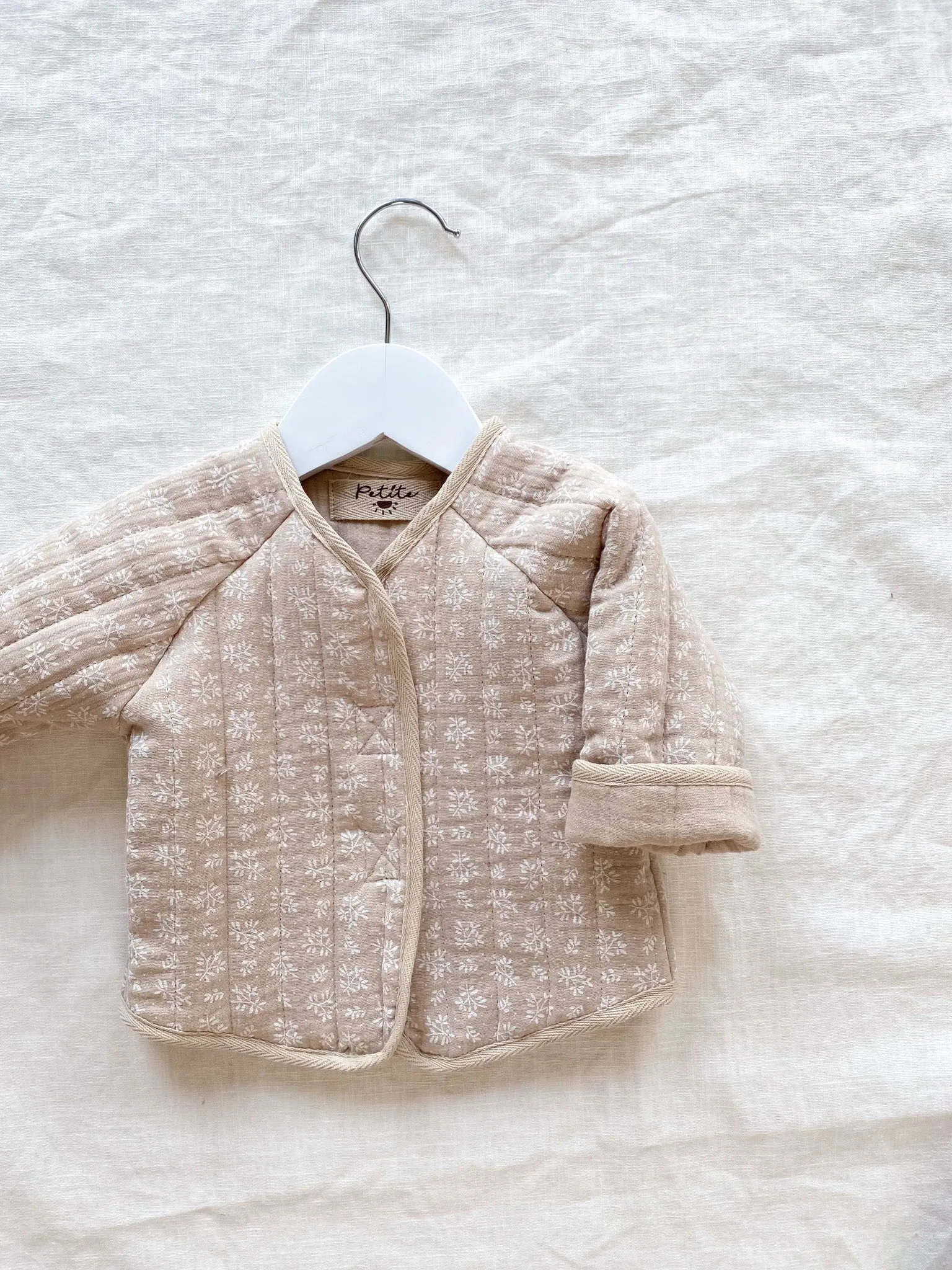 Baby & toddler quilted jacket / muslin branches - beige