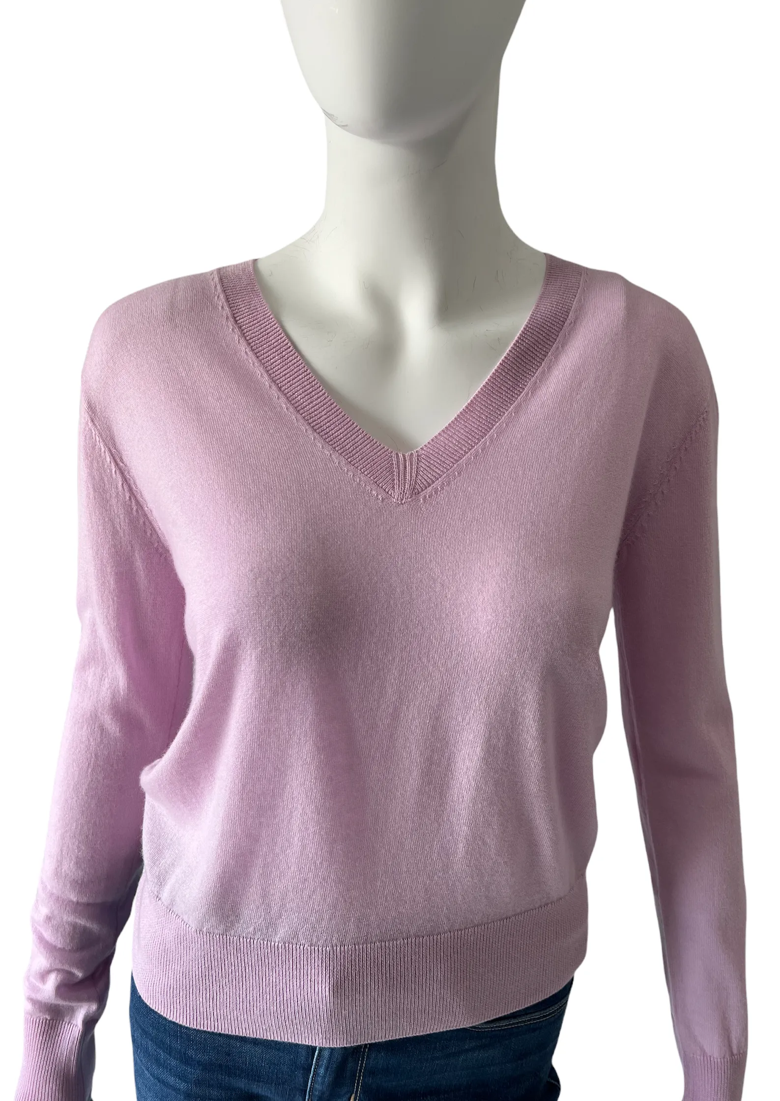 CORE V NECK SWEATER