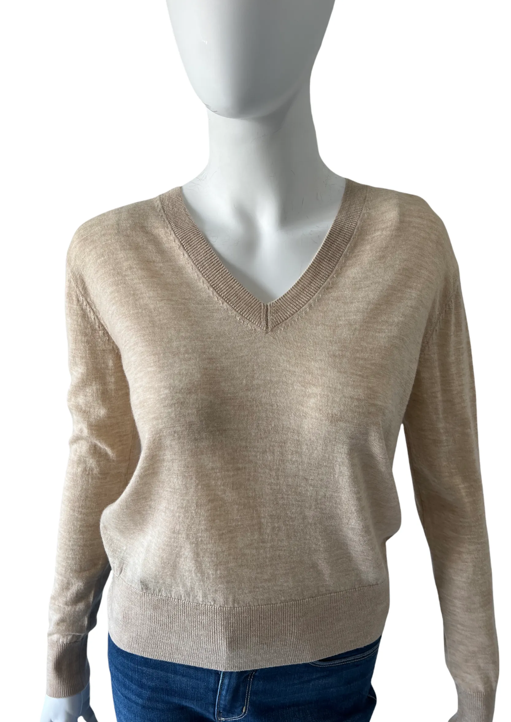 CORE V NECK SWEATER