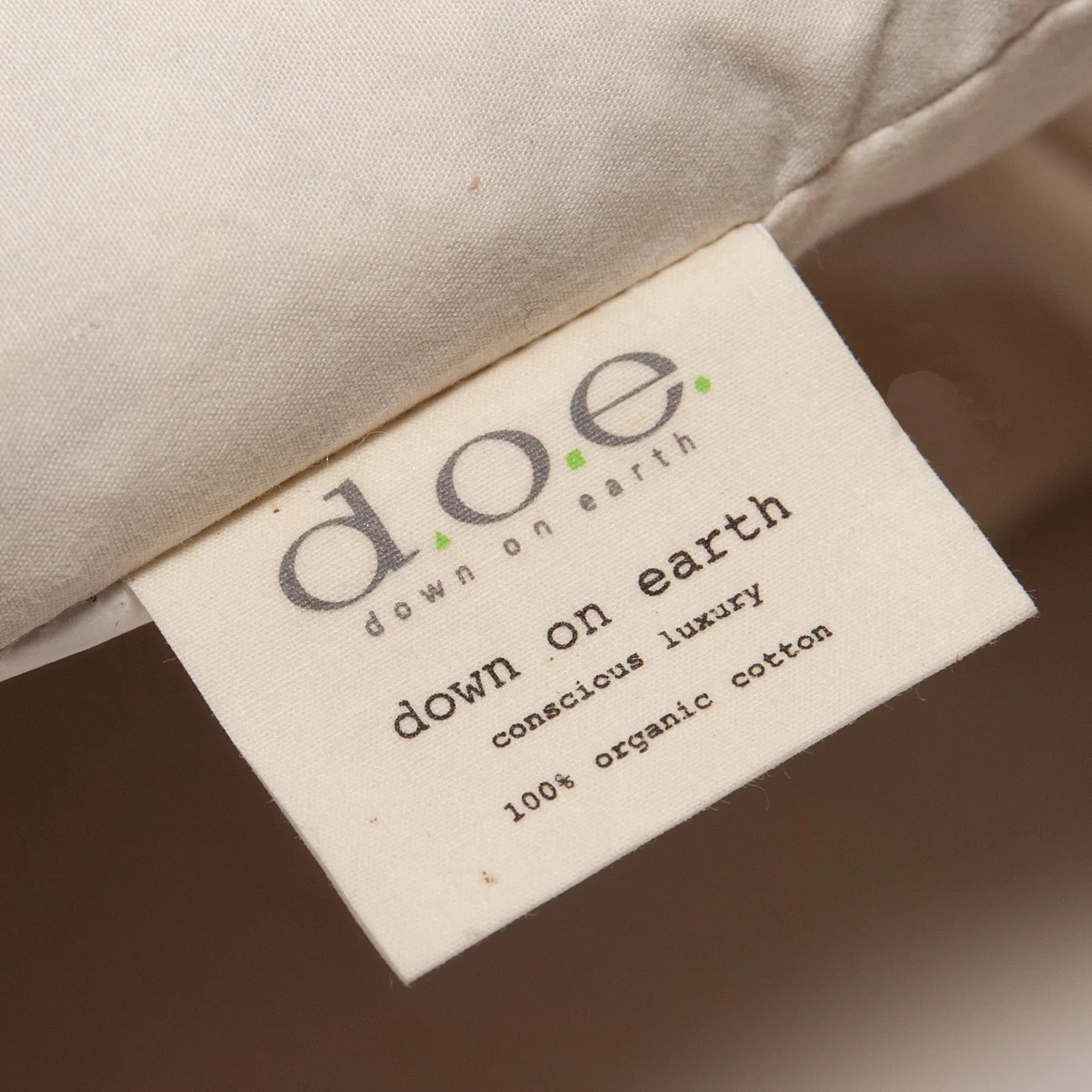 d.o.e.® white goose down comforter with organic cotton ticking, all-seasons weight