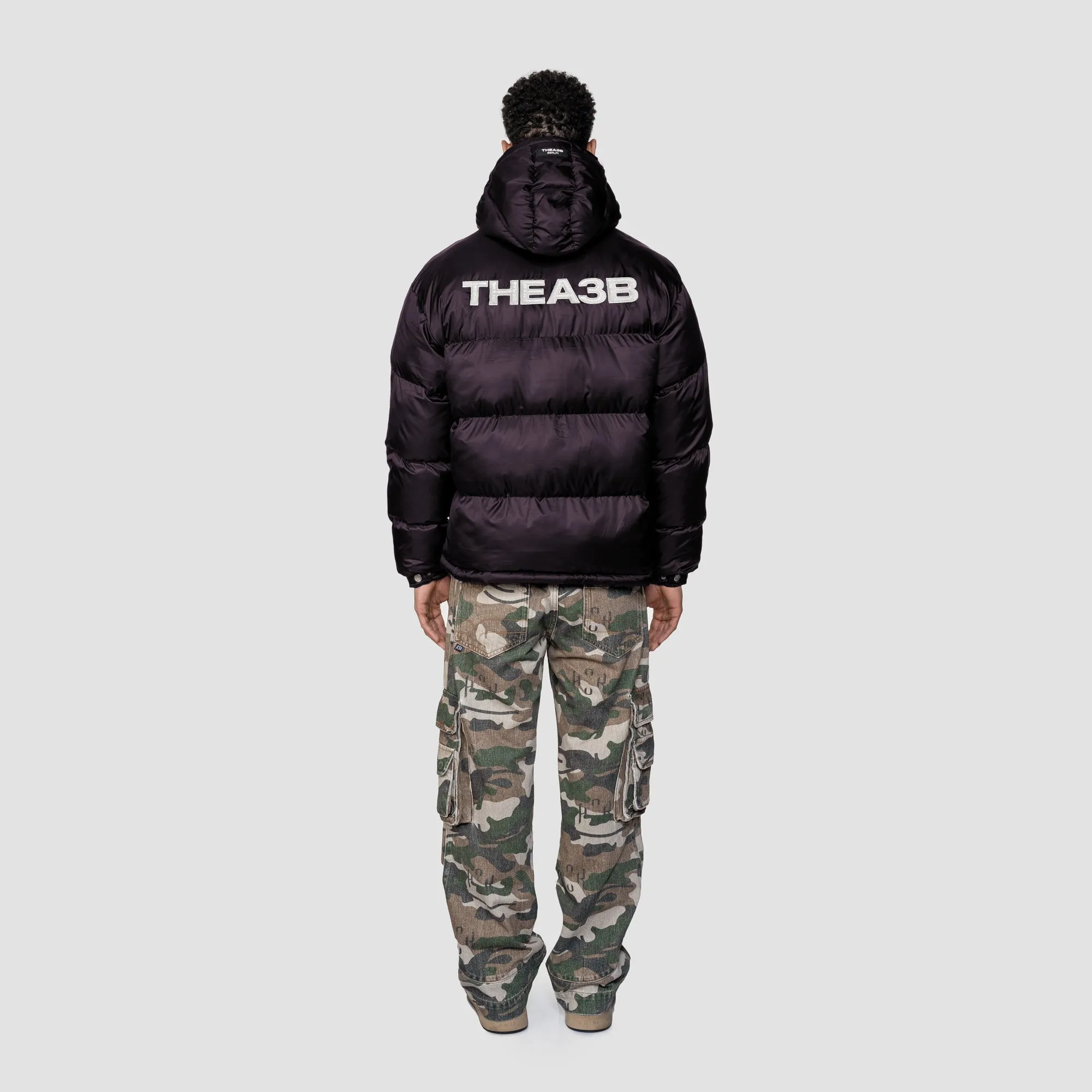 ESSENCE LOGO PUFFER FROSTED - NIGHTMARE